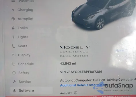 2023 Tesla Model Y Awd/Long Range Dual Motor All-Wheel Drive z USA, uszkodzony, nr VIN 7SAYGDEE8PF887386